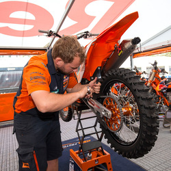 5 Tips to Ensure Your Motocross Bike is Race Ready