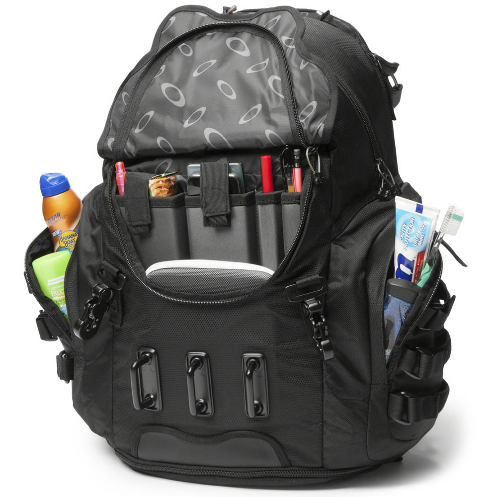 Oakley Kitchen Sink Stealth Black Backpack at MXstore