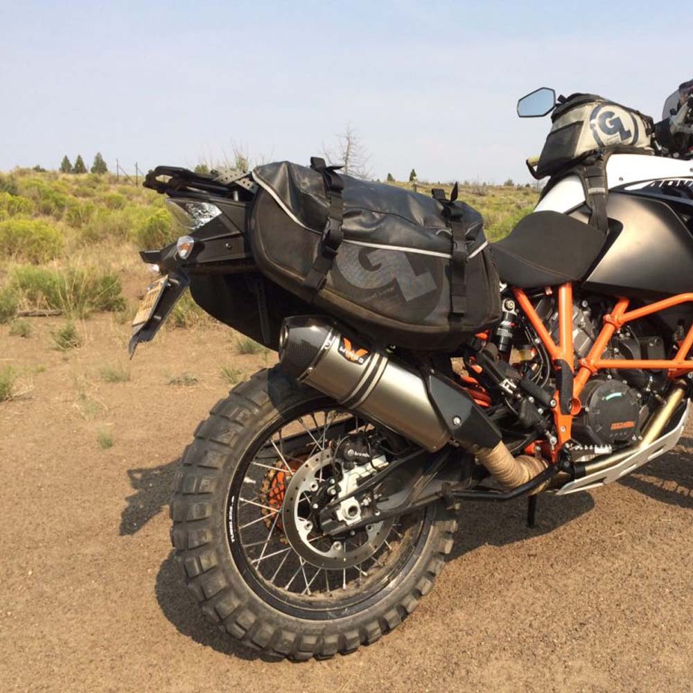 Giant Loop Siskiyou Panniers at MXstore