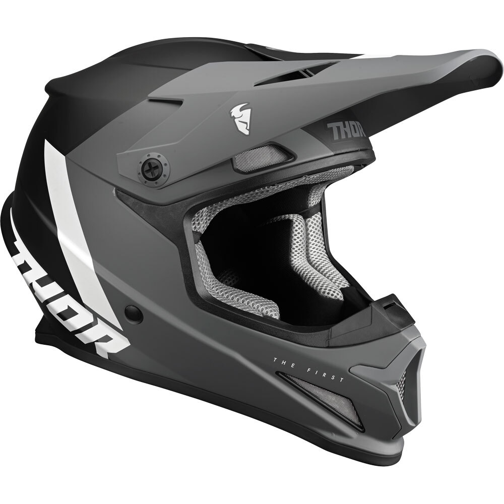 Thor 2022 Sector Chev Grey/Black Helmet 