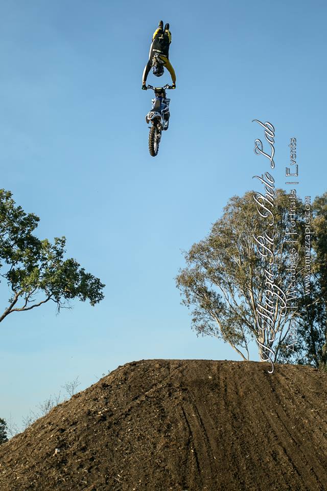 Pete doing work at Matt Schubrings Compound in Queensland - Pic: Amuzzapic Photo Lab.