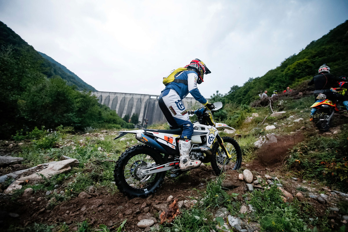 Why Every Enduro Rider Should Own a Hydration Pack MXstore