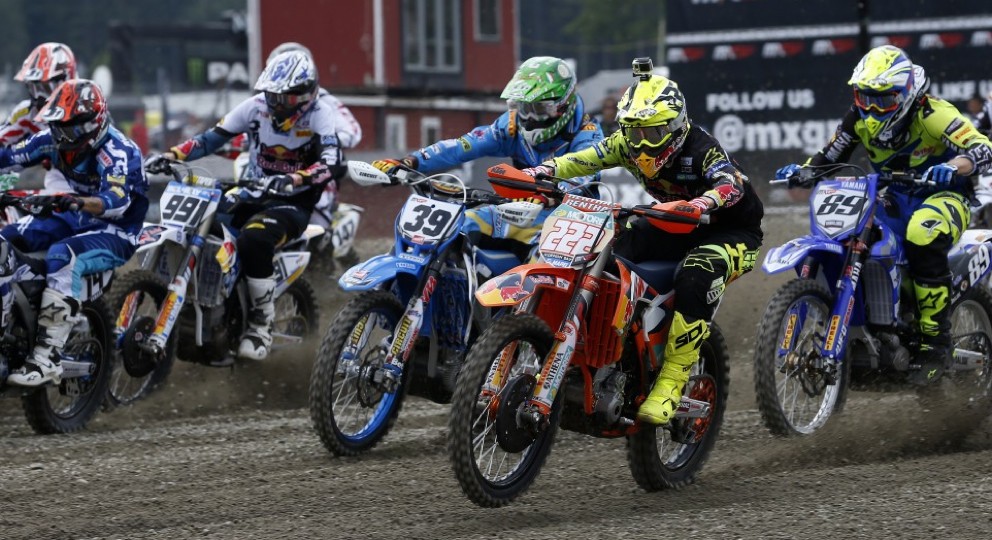 Cairoli claiming another holeshot on his 350