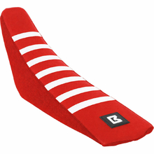 Ballards Honda CRF450R 21-26 Red/White Gripper Pleated Seat Cover